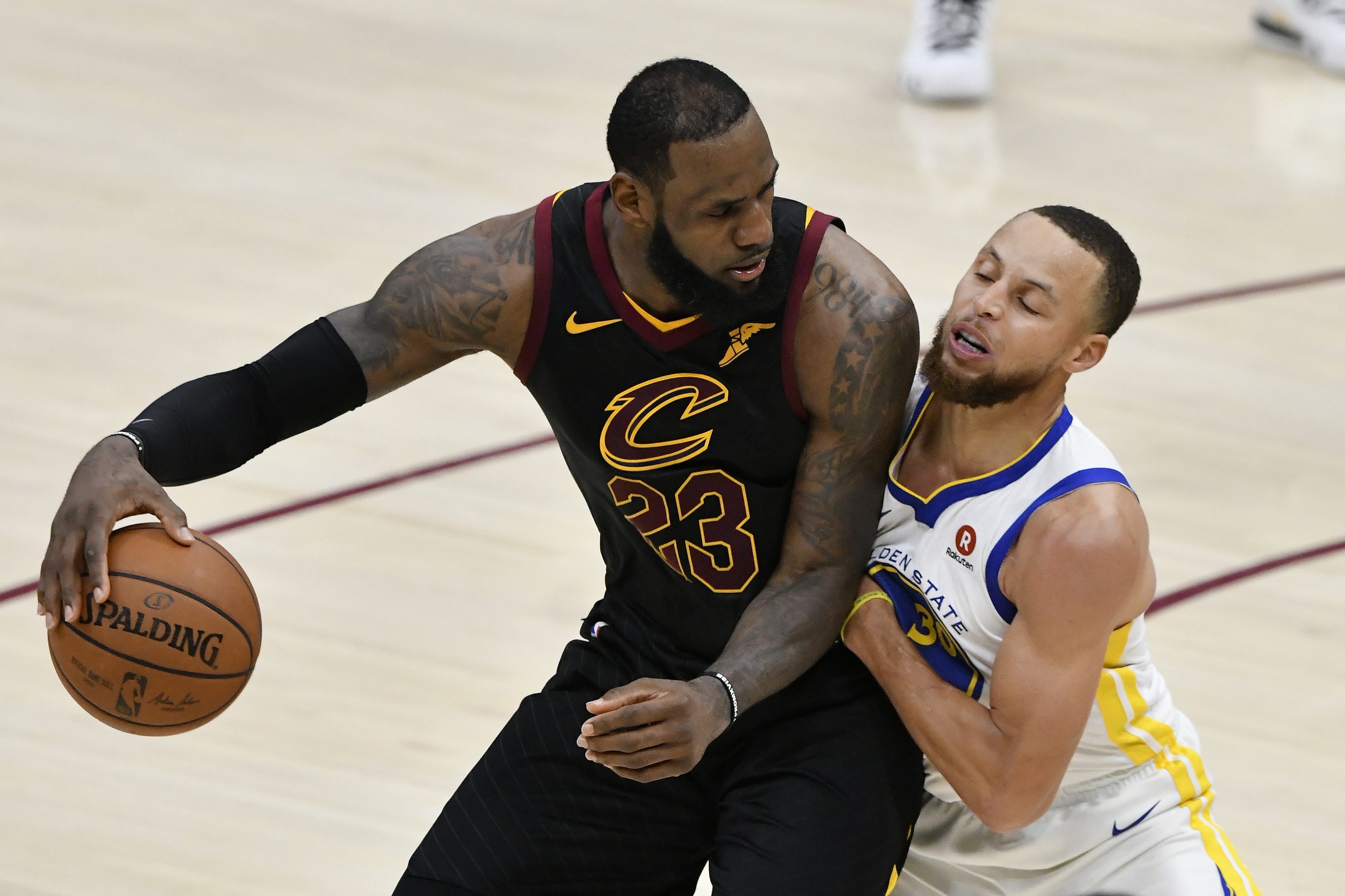 亚历山大连庄MVP,哈登8年后重返东决:回溯2018年NBA版图